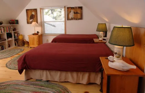 Dog-Friendly Fishing/Ski Log Home by River/Mountain – a Feeling of Old Ketchum