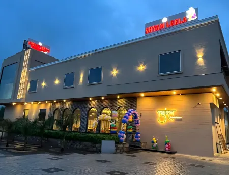 Hotel Shyamleela Отели рядом с достопримечательностью «KHATU SHYAM JI»