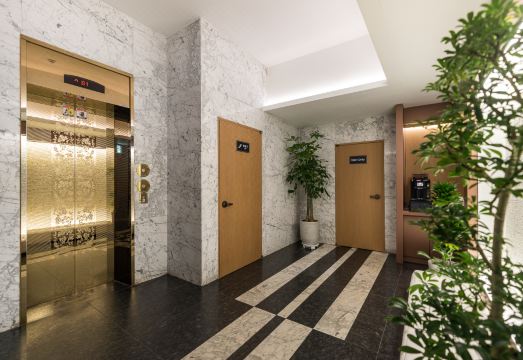 랑데뷰 호텔 썸네일 이미지