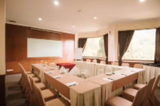 Puteri Gunung Hotel Hotels in Lembang