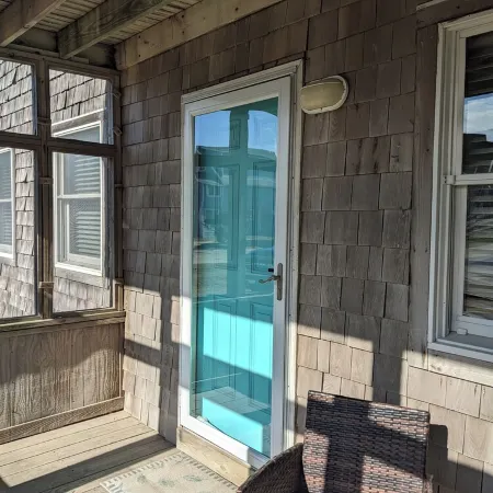 1 min walk to the Beach! In heart of Buxton- sleeps 6, pets welcome, W/D