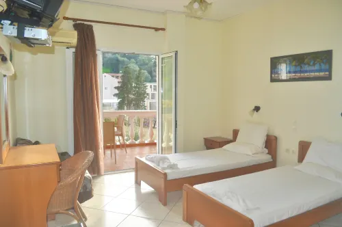 Holiday House Letta in a very quiet location Agios Gordios Beach