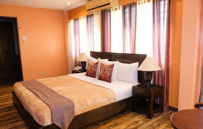 Pacific Waves Resort
