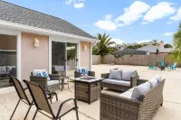 NEW! Walk to Beach 3 Blocks, Big Private Backyard, Firepit, Bunks, Sofa sleeper