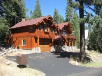 Tahoe Ski Lodge  WiFi, hot-tub sleeps 12