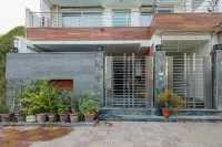 Hotel Airport Near Yashobhumi Hotels near Jama Masjid Ahlesunnat