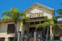 Emerald Dolphin Unit 610 - Homestays