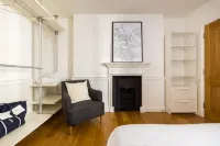 Contemporary Apartment in Central Bloomsbury Hotels in Bloomsbury