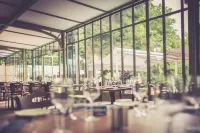 Il Maestro - Hotel Restaurant du Chateau Hotels in Sarcelles