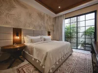 Adoro Hotel Boutique Hotels near Montejo Avenue