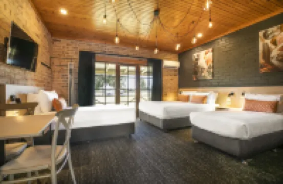 Nightcap at Macquarie Inn