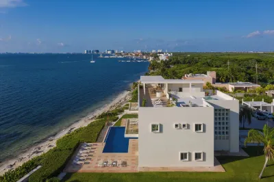 Villa Punta Sam - Beachfront Luxury Villa
