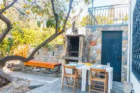 Lemon Apartment with Garden and Sea View by Wonderful Italy