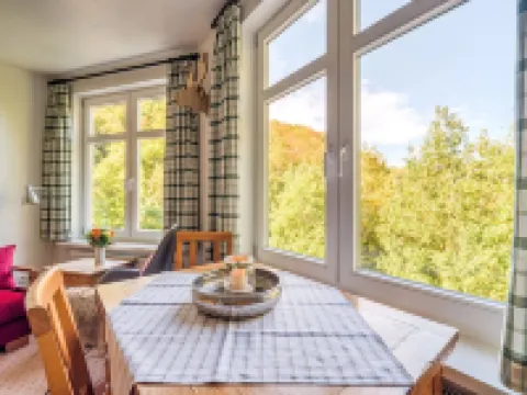 帶露台和桑拿的明亮公寓