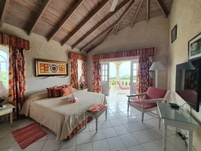 Sea Symphony Villa Hotels in Fustic