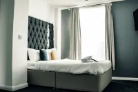 Dealhouse Apartments 10 فنادق في Lepton