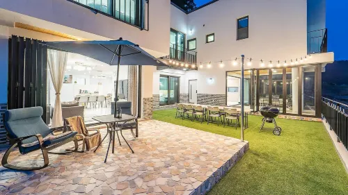 Chungnam Cheongyang Kongmaea Poolvilla - Homestays