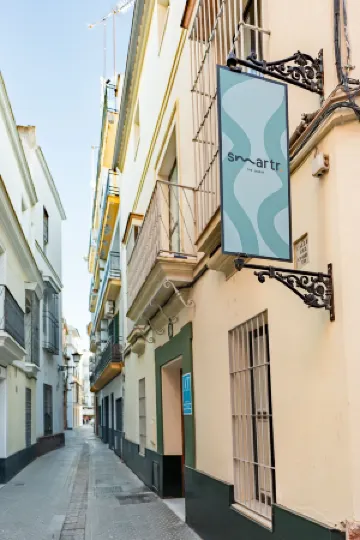Smartr Sevilla Las Dueñas Отели рядом с достопримечательностью «Мост Баркета»