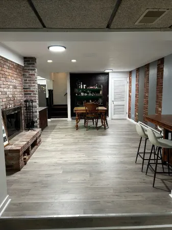 4-bedroom modern house in charming Oakmont - close to Country Club and Bakery! Отели рядом с достопримечательностью «Fox Chapel Golf Club»