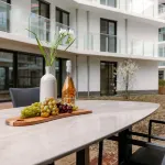 Huswell - Cozy Ground-Floor Apartment with Spacious Terrace