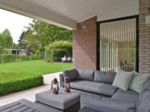 Bungalow Near Lake Veere for Water Sports