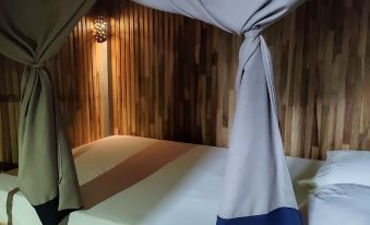 Mediterraneo Youth Hostel