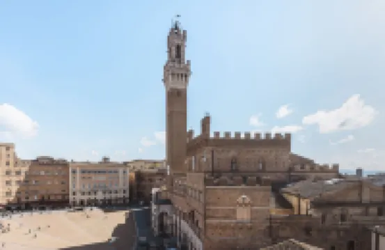TORRE LAMBERTINI WINDOWS ON PIAZZA DEL CAMPO - RESIDENZA D'EPOCA