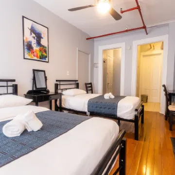 The Central Park North Hotels near Carrere Memorial