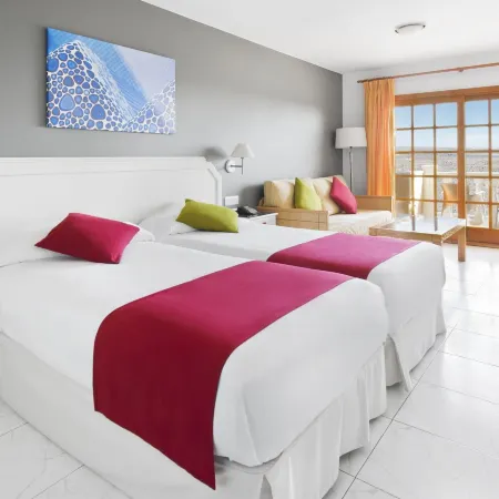 Elba Castillo San Jorge & Antigua Suite Hotel