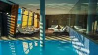 Design Suites Calafate - Pools