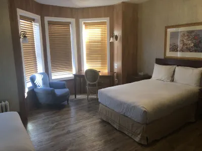 Windsor Inn Hotel Hotels near Wangari Gardens