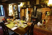 The Greyhound - Historic Former Inn Hotel a Sturmer