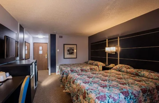 科瑞特爾套房酒店 - 傑斯帕黑斯廷斯