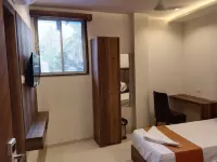 Hotel Metro Inn Hotels near Pravin Darekar Library