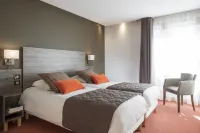Hôtel les Soldanelles - Beach