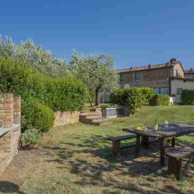 Flat with Shared Pool and Air Conditioning Hotel Exterior