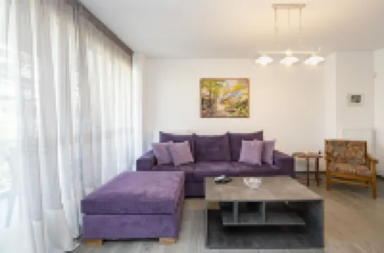 Beautiful Flat in Superb Location