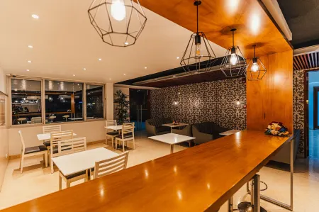 Hotel Hacienda Lima Norte Отели рядом с достопримечательностью «Университет Текнолохика дель Перу»