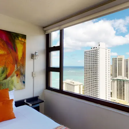 Artsy 32nd Floor Condo with Modern Furnishings & Gorgeous Ocean Views Condo