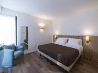 لو ستانزي ديل لاجو فيلا سيتا Hotels near بيازا كافور