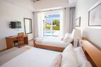 Ocean Village Deluxe - balcony
