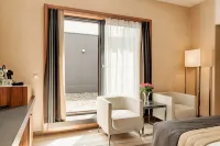 Warsaw Plaza Hotel - balcony