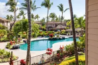 Stylish Villa with Pool Access - Pool