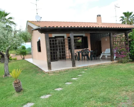 Villa Barbie Between Terracina and Sperlonga, 400 mt from Beach Hotels in Fondi