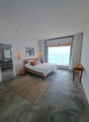 Luxury Beachfront Villa with Private Pool - Jolly's Rock