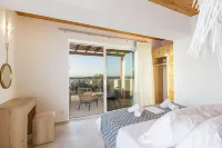 Mandana Villa - with Heated Pool & Jacuzzi