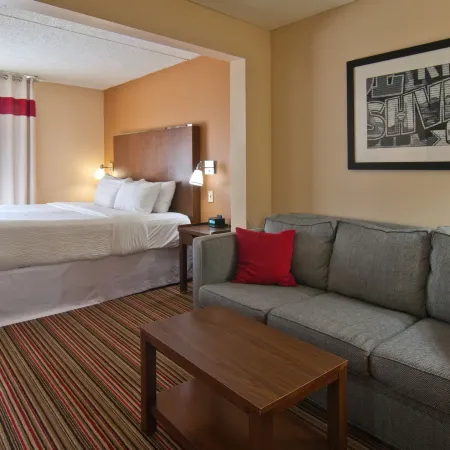 Four Points by Sheraton Nashville Airport