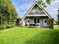 Olivia 6Pers House with a Private Garden Close to the National Park Lauwersmeer Hotels in Anjum