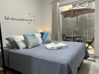 Bora Bora Residence Hotels in Жоїнвіль