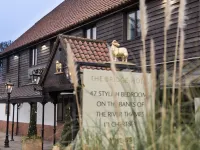 The Bridge Hotel - Parking